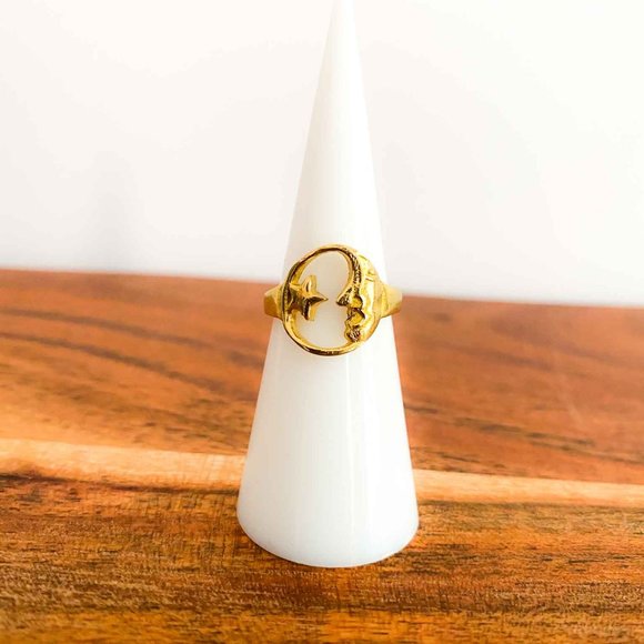 Dream Weaver Moon and Star Brass Ring - Picture 3 of 5